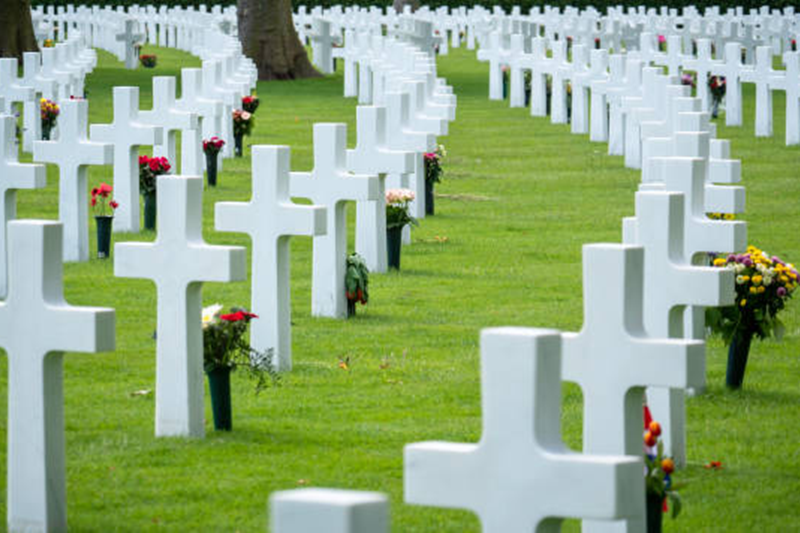 Monuments and Tombstones Made by Stone CNC Machines How to Make Money with Stone CNC Machines for Marble Granite and Quartz? 4