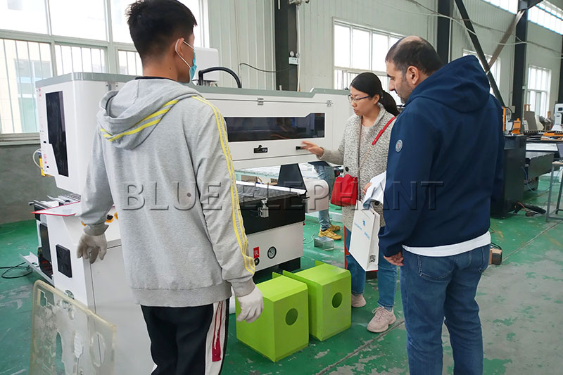 Welcome Qatar customers to visit the factory 1 Welcome Qatar customers to visit the factory 1