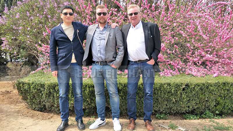 Customers from Sweden come to visit our factory, purchased our ATC machine and CNC oscillating knife 5 Customers from Sweden come to visit our factory, purchased our ATC machine and CNC oscillating knife 5