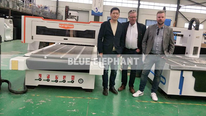 Customers from Sweden come to visit our factory, purchased our ATC machine and CNC oscillating knife 2 Customers from Sweden come to visit our factory, purchased our ATC machine and CNC oscillating knife 2
