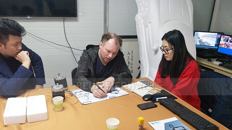 Our Factory Ushered in Russian Customer 2 Our Factory Ushered in Russian Customer 2