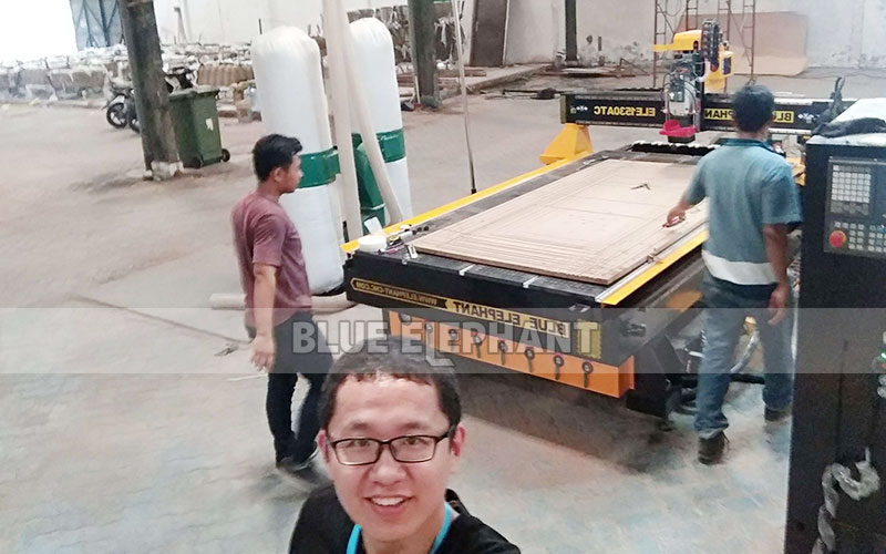 Technical Supports in Indonesia, 1530 ATC Wood Carving Machine with Linear Magazine 1 Technical Supports in Indonesia, 1530 ATC Wood Carving Machine with Linear Magazine 1