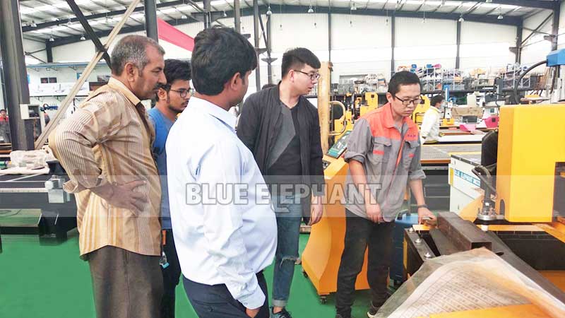 Indian Customer Visits Blue Elephant for 1325 CNC Wood Carving Engraver Machine 4 Indian Customer Visits Blue Elephant for 1325 CNC Wood Carving Engraver Machine 4