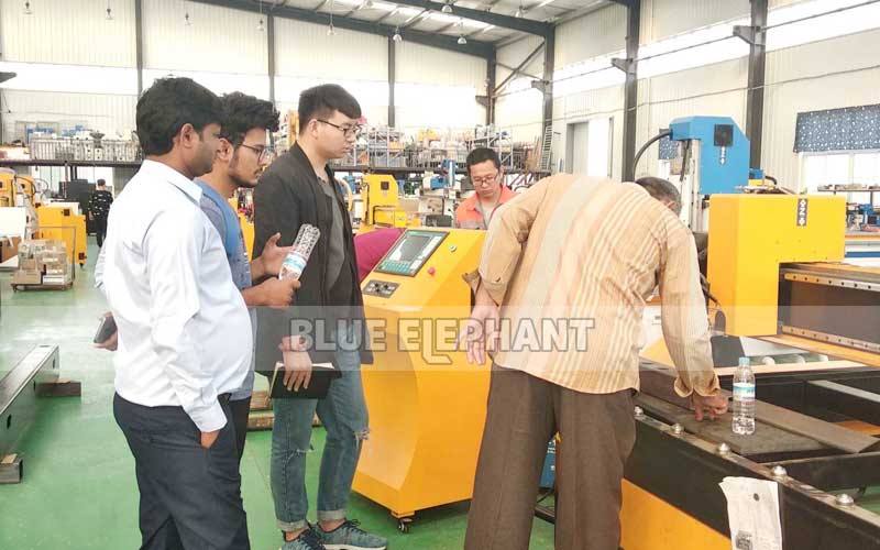 Indian Customer Visits Blue Elephant for 1325 CNC Wood Carving Engraver Machine 2 Indian Customer Visits Blue Elephant for 1325 CNC Wood Carving Engraver Machine 2