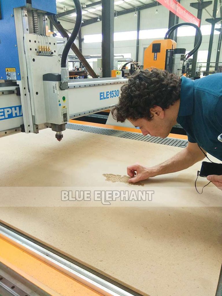 Argentine Customer Visit for Advertising CNC and 3 Axis CNC Machine 2 Argentine Customer Visit for Advertising CNC and 3 Axis CNC Machine 2