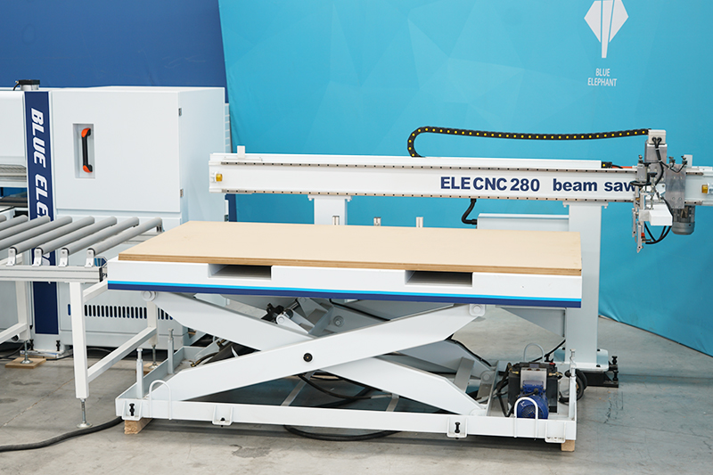 Automatic feeding The Most Complete Panel Saw Machine for Wood Panel Cutting Price 2024 8