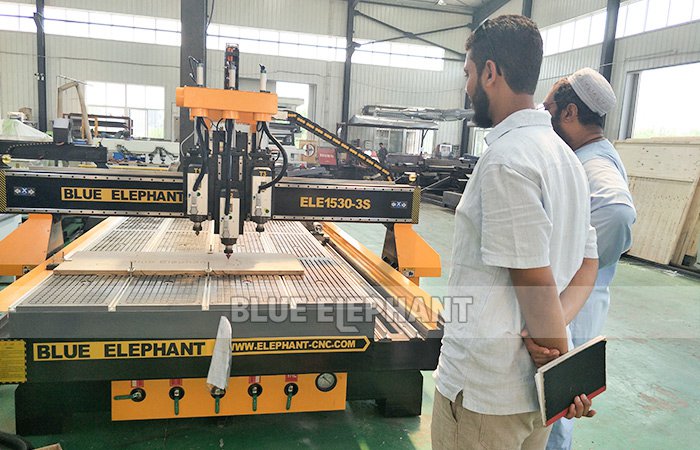 Training for Kenyan customer-1530 Pneumatic System 3 Spindles CNC Router 1 Training for Kenyan customer-1530 Pneumatic System 3 Spindles CNC Router 1
