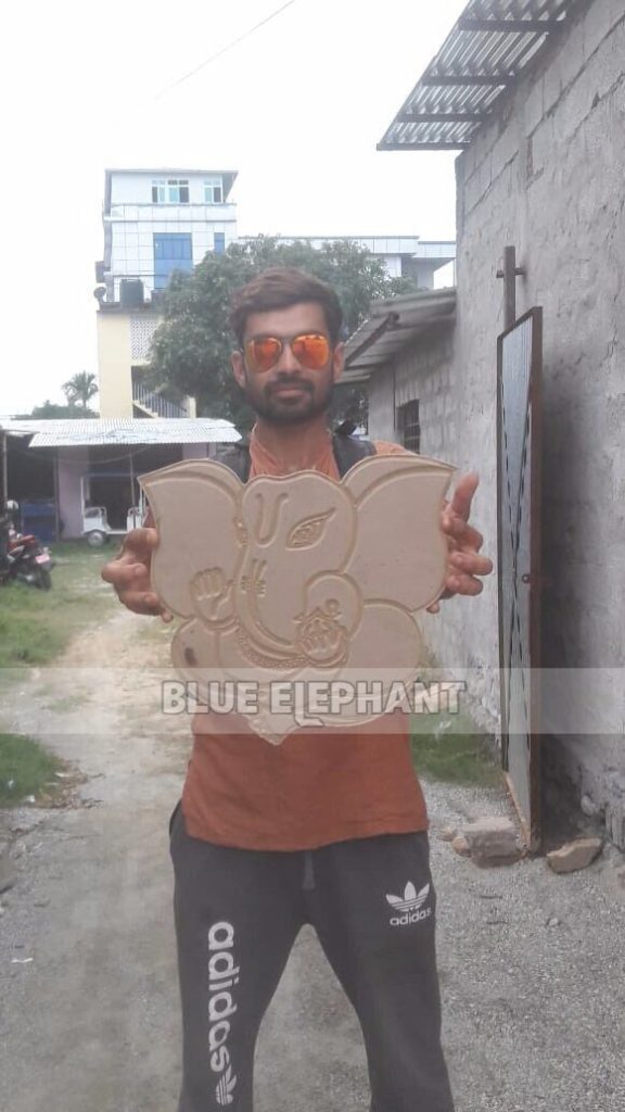 Nepalese customer’s samples—1325 Pneumatic System 3 Spindles CNC Router with Rotary Device 4
