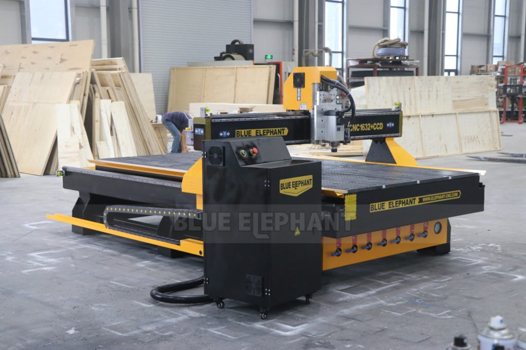 ELECNC1632 Router Machine with a CCD Camera will be Sent to France 1 ELECNC1632 Router Machine with a CCD Camera will be Sent to France 1