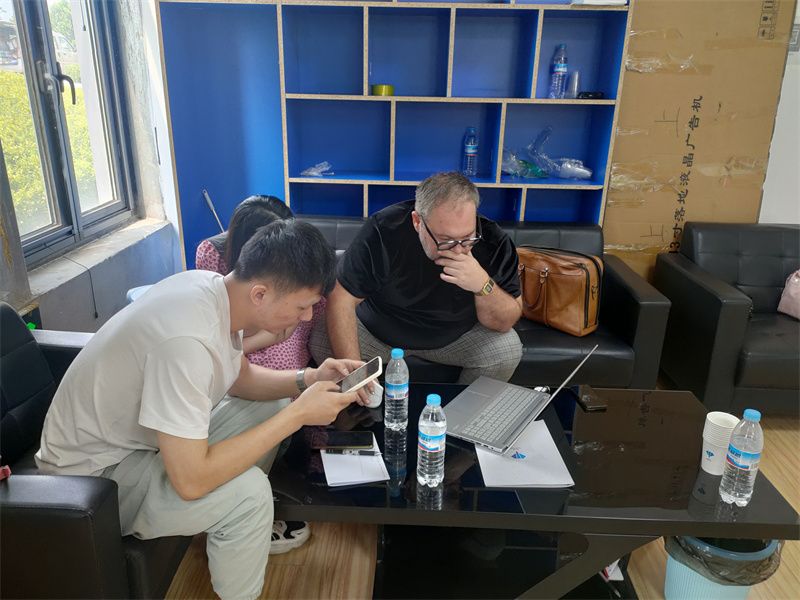 A Successful Partnership: Vietnamese Clients' Visit to Blue Elephant Factory 3 A Successful Partnership: Vietnamese Clients' Visit to Blue Elephant Factory 3