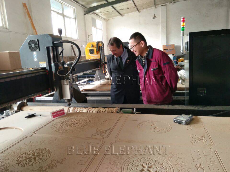 Australian engineer watched woodworking machine with rotary device 1