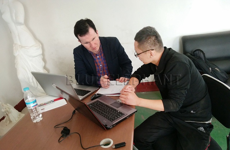 US Customer Visiting and Checking performance of our CNC routers 2 US Customer Visiting and Checking performance of our CNC routers 2