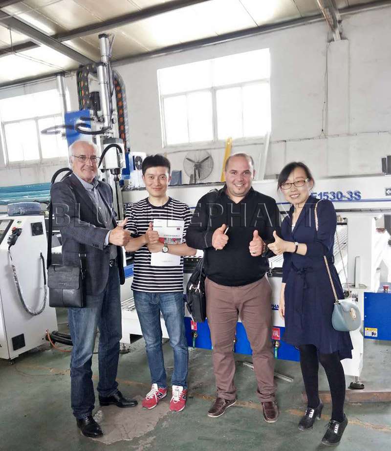 An Engineer and His Boss Came to See the Cnc Routers in Our Factory 3 An Engineer and His Boss Came to See the Cnc Routers in Our Factory 3