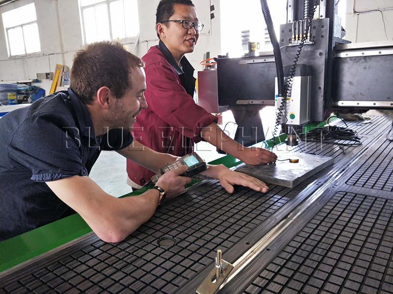 New Machine Bulid, and a Client from England Learned to Operate this Cnc Machine 2 New Machine Bulid, and a Client from England Learned to Operate this Cnc Machine 2