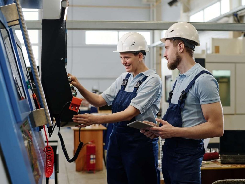 CNC Machine Safety: 8 Rules to Follow 2