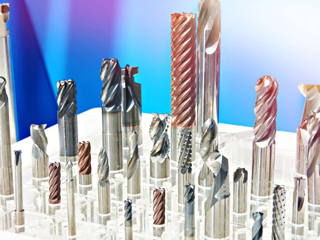 What is the Difference Between CNC and VMC Machine? 4 What is the Difference Between CNC and VMC Machine? 4