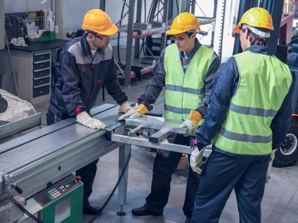 CNC vs Normal Machines: What’s the Difference? 3 CNC vs Normal Machines: What’s the Difference? 3
