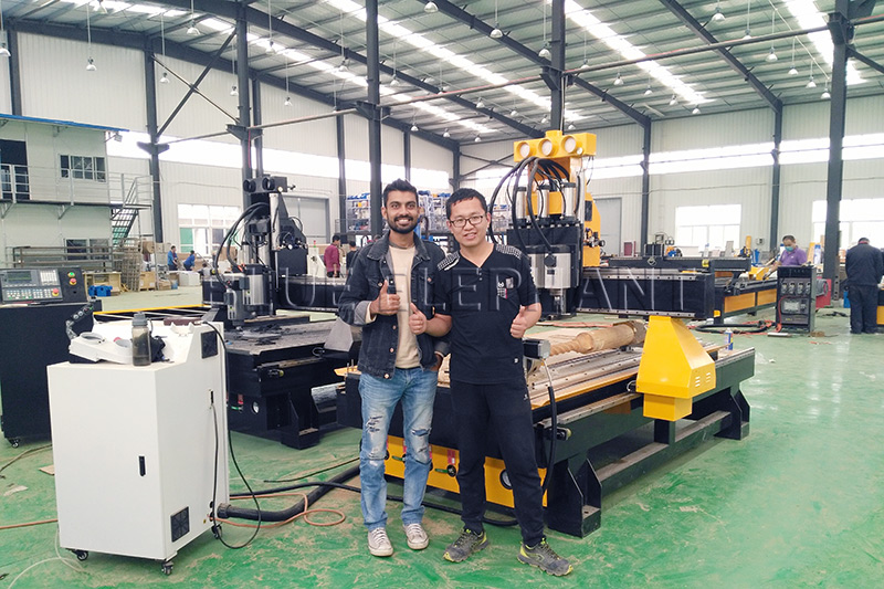 Pneumatic System 3 Spindles Cnc Router with Rotary Device