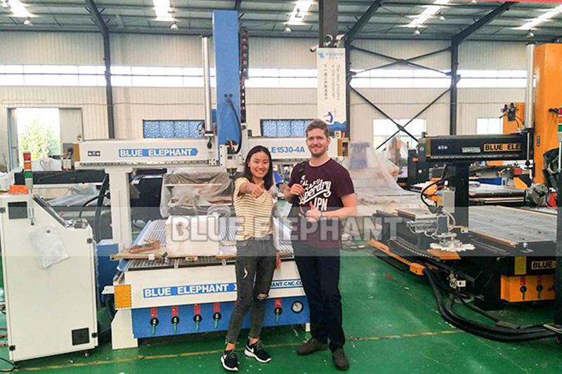 CNC Woodworking Machine Was Tested by Swiss Customer