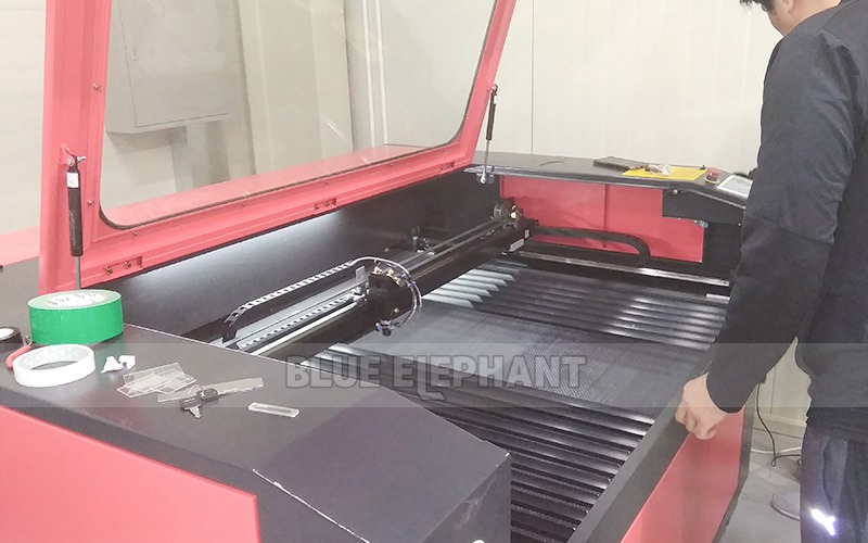 Technical Supports in Korea! 1325 CNC Wood carving Machine and Laser CNC Machinery (11)