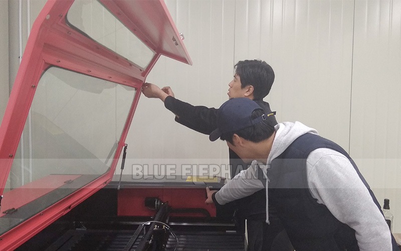 Technical Supports in Korea! 1325 CNC Wood carving Machine and Laser CNC Machinery (3)