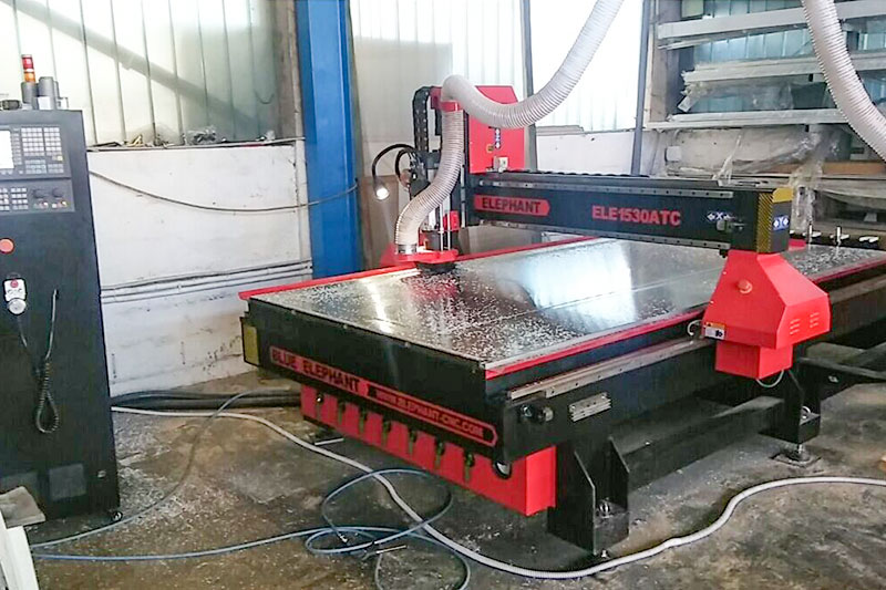 Online Training for Slovenian Customer, 1530 3 Axis Linear ATC Woodworking Machinery