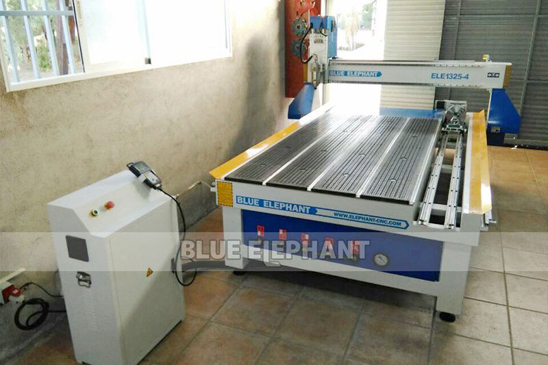 Spanish Feedback, 1325 4 Axis Wood Engraving Machine with Rotating Device