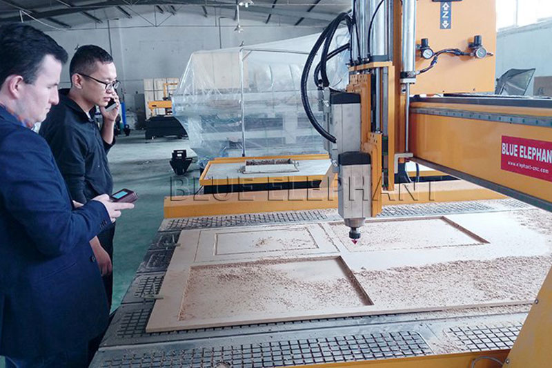 US Customer Visiting and Checking performance of our CNC routers