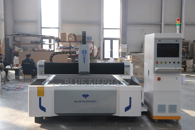 3015 Fiber Laser Machine and 1530 Fiber Laser Cutter will be Sent to Mexico