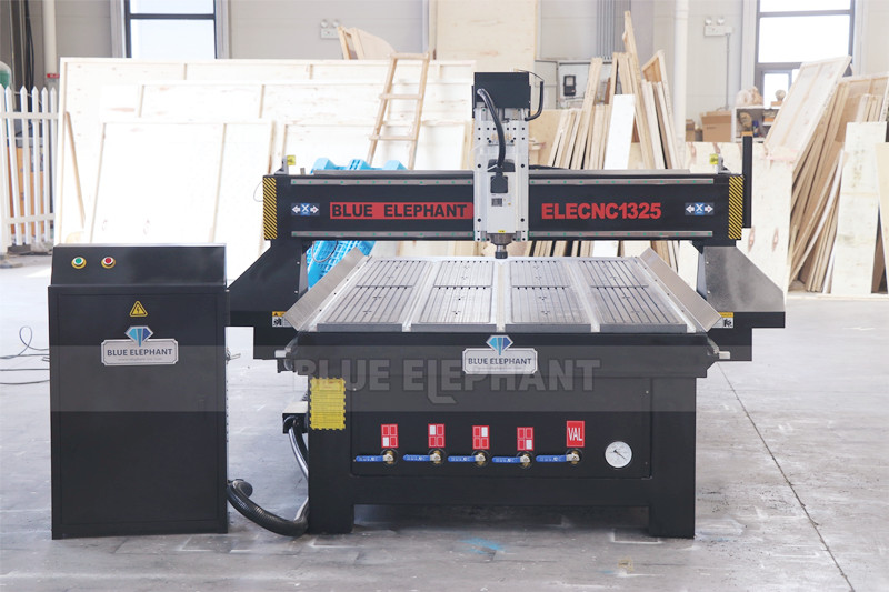 Best Cheap 1325 4×8 C and C Wood Machine will be Sent to Mongolia