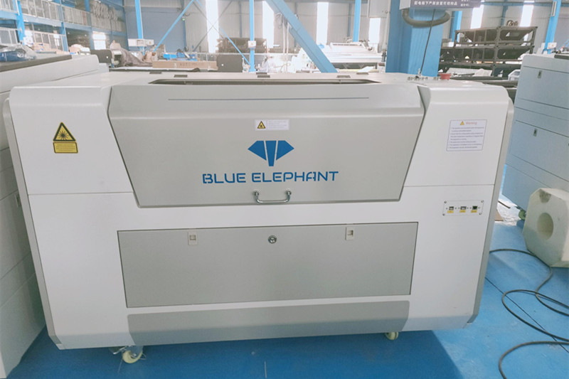 Best Cheap 1390 Co2 Laser Cutter for Sale will be Sent to EL PASO, America