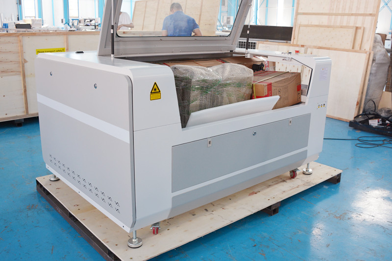 Economical 1390 CO2 Laser Cutting Machine will be Sent to Vilnius, Lithuania
