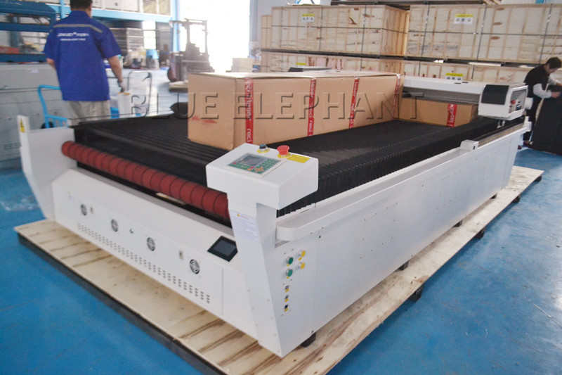 Latest 1625 Mix CO2 Laser Cutting Machine will be Sent to Sohar, Oman