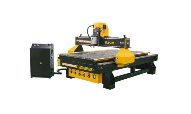 CNC router for woodworking
