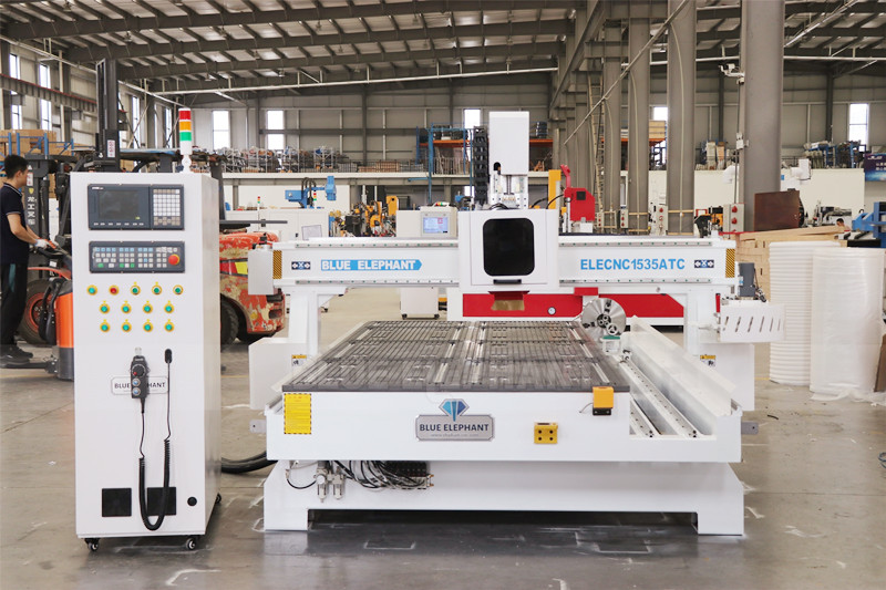 Custom 1535 ATC CNC Rotary Axis Wood Engraving Machine will be Sent to Saudi Arabia