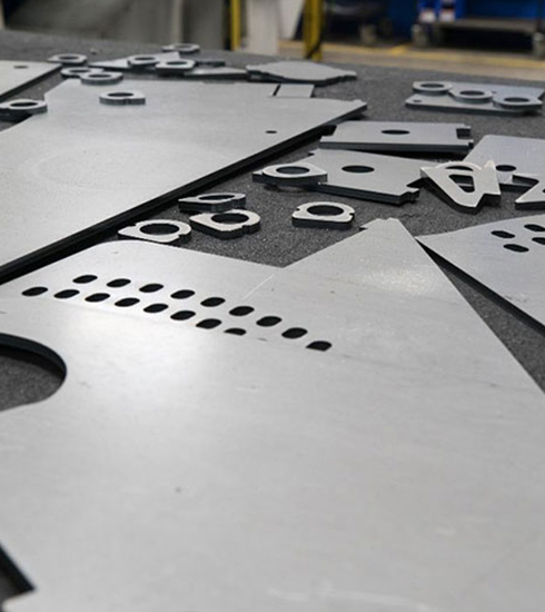 metal plate cutting of large format fiber laser cutter