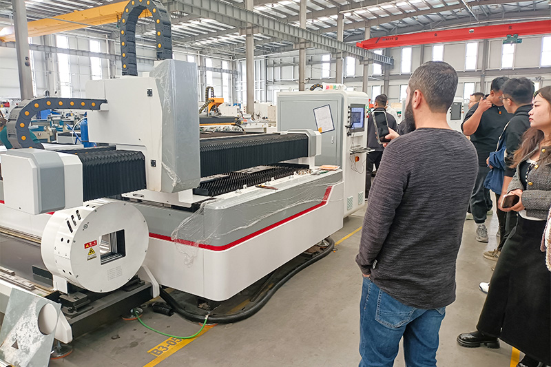 Fiber laser cutting machine for sale Saudi Arabia