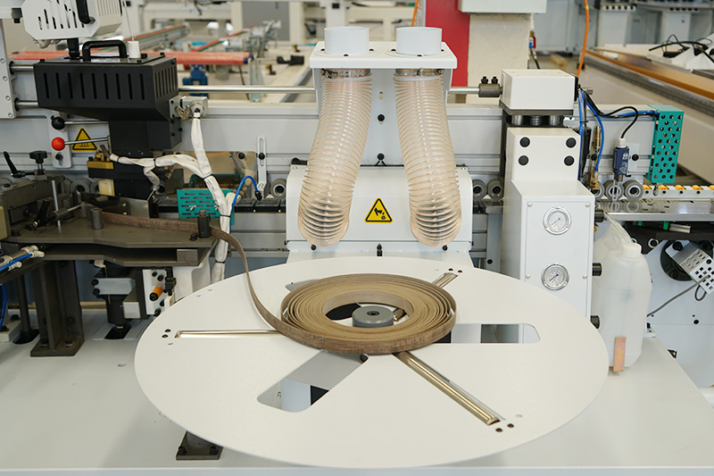 Bordatrice automatica E-70JR - Immagine 3