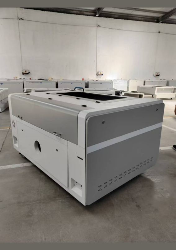 Fiber Laser Cutting Machine 25 Fiber Laser Cutting Machine 4