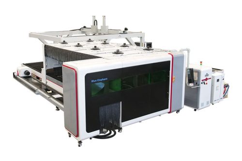 Half Enclosure Sheet and Tube Fiber Laser Cutting Machine