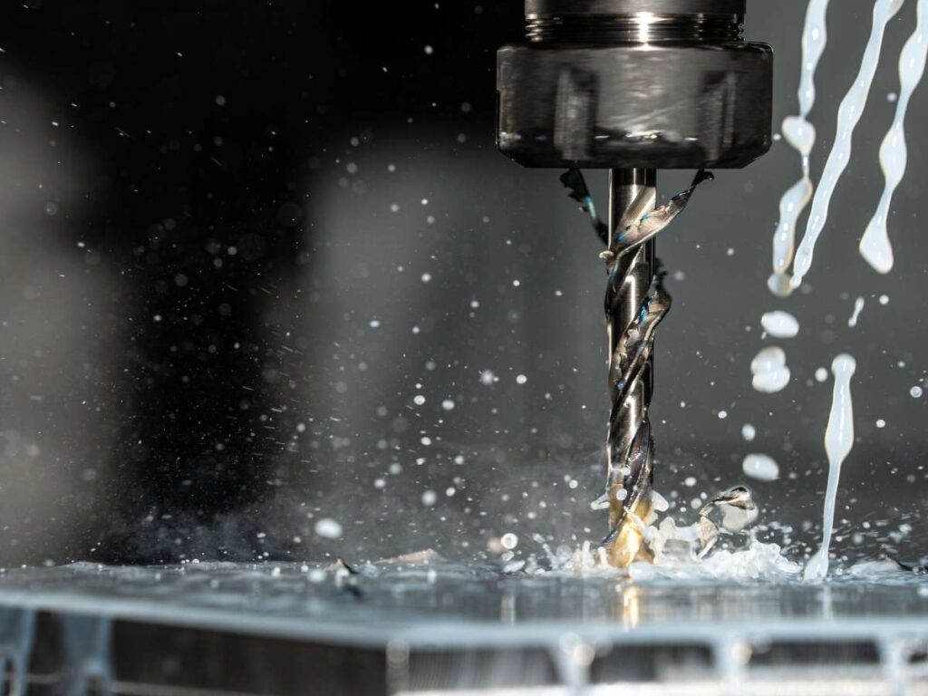 Milling Machine Vs Lathe: Key Differences Explained 1 Milling Machine Vs Lathe: Key Differences Explained 1