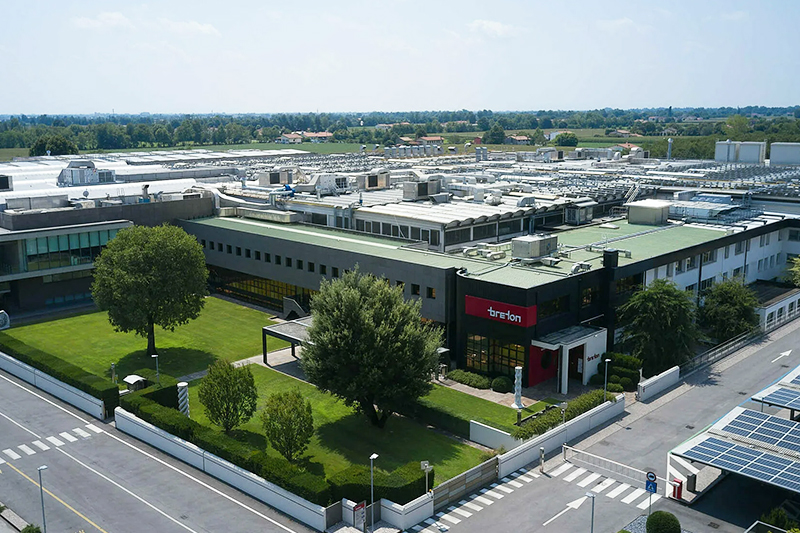 07-Breton-Company